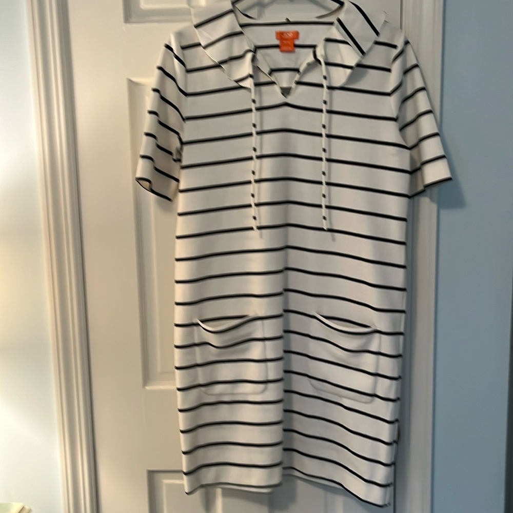 Joe Fresh - white and black striped dress ! Ruffle collar and pockets.